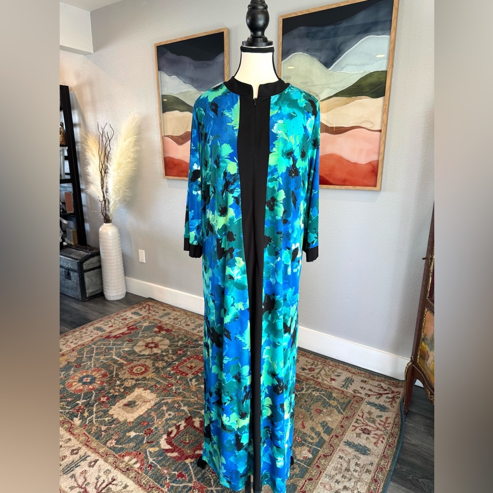 Joan Rivers Vibrant Blue and Black Floral Kimono - Picture 6 of 10